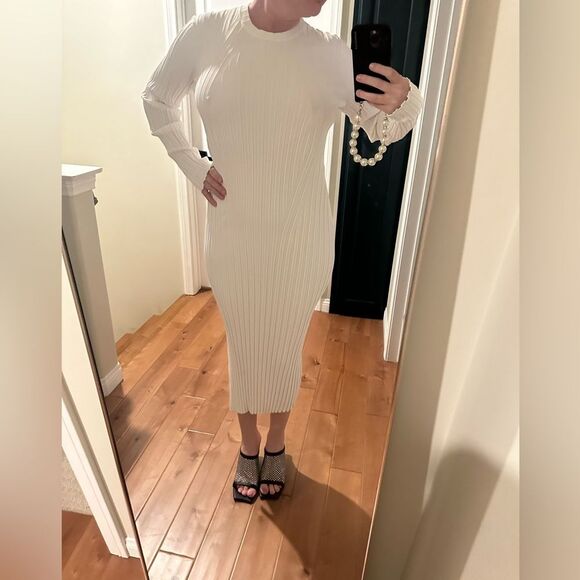 ✨NWT✨ - FRAME ribbed sweater dress in offwhite, size XL $498 RUNS SMALL!! - Picture 9 of 16